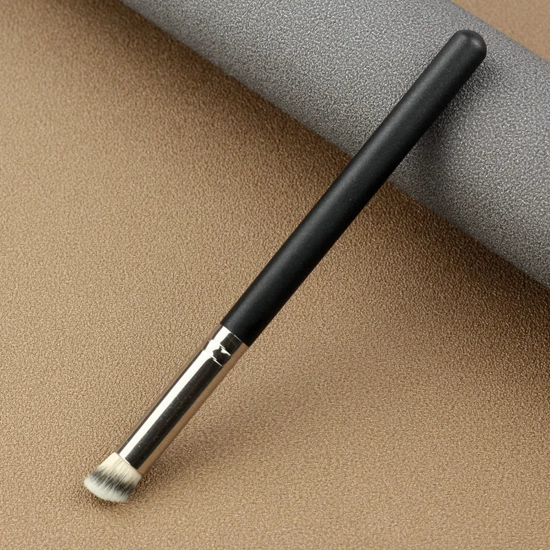 LOYBJ 170 Foundation Makeup Brush