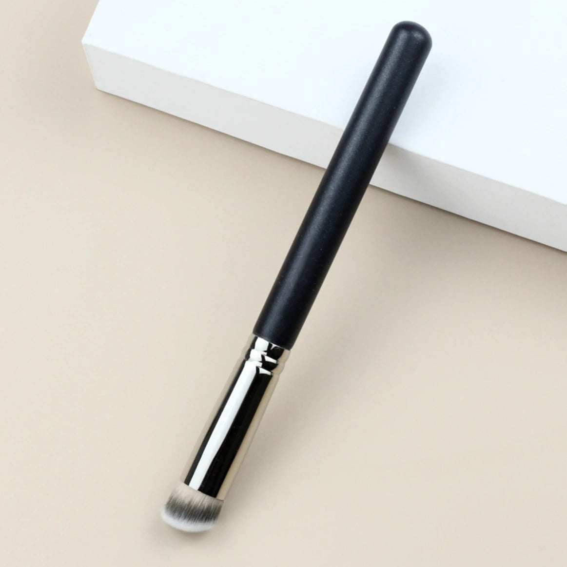 LOYBJ 170 Foundation Makeup Brush